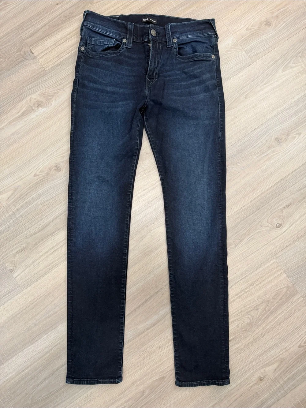 True Religion Dark Wash Rocco Relaxed Skinny Denim Jeans.  Sz 33
